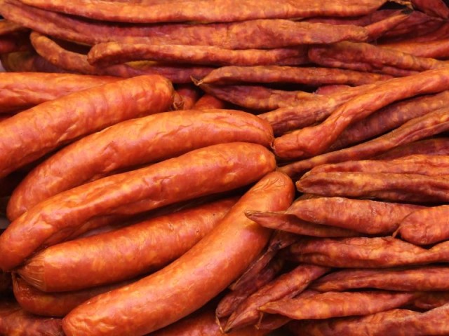 Saucisses fumées (maison)