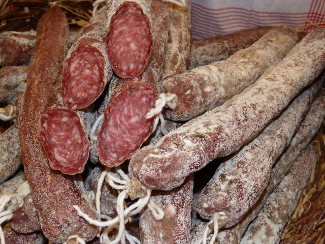 Saucisson à l'eau de vie de cidre (maison)